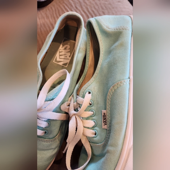 Ladies sz 8 mint green Vans shoes - Picture 3 of 3